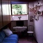 Alojamento de Acomodação e Pequeno-almoço Apollo 4*