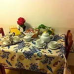 Alojamento de Acomodação e Pequeno-almoço Apollo 4*