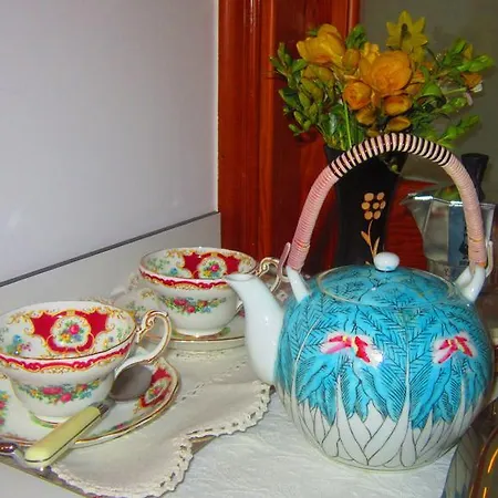 Apollo Bed & Breakfast 4*