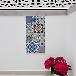 Apollo فندق مبيت وإفطار
