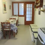 Apollo فندق مبيت وإفطار 4*