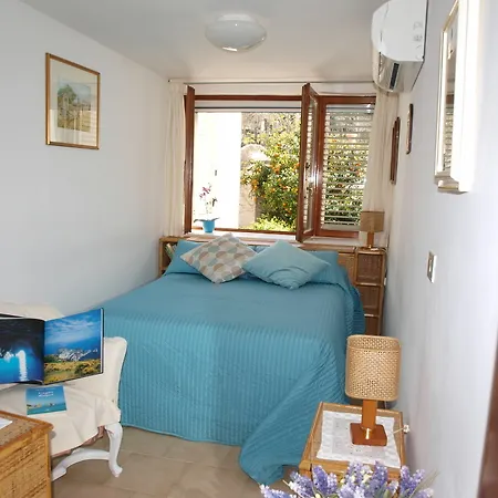 ベッド・アンド・ブレックファスト Apollo カプリ