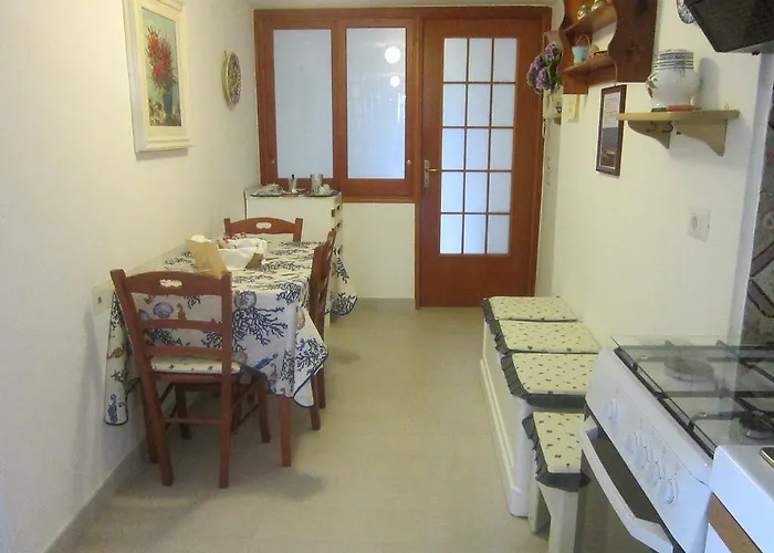 阿波罗别墅住宿加早餐旅馆 住宿加早餐酒店 4*